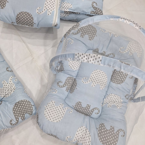 8 Pieces Bedding Set - Blue - Hearts
